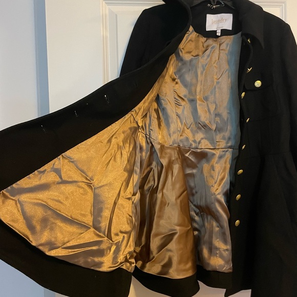 Stunning overcoat- long peplum style - Picture 3 of 6